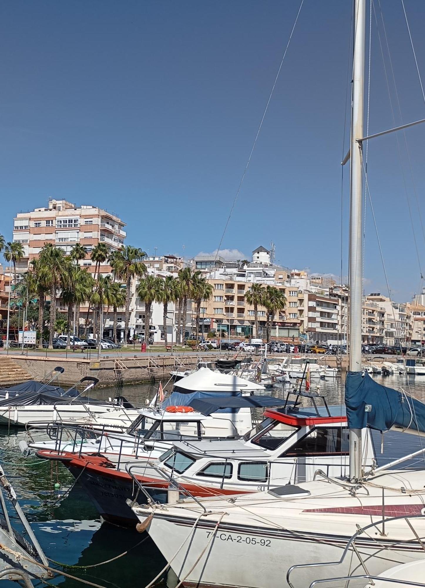 Mawilec, Centre, Plage, Port, Garage Águilas Extérieur photo